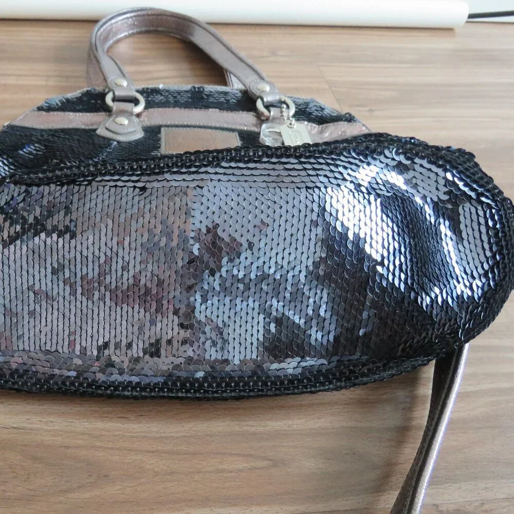 COACH Limited Edition Poppy Spotlight Sequin Metallic Top Handle Crossbody Bag - Picture 13 of 15